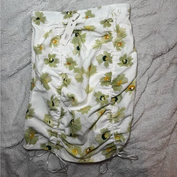 FINAL CHANCE Avianca mini floral skirt with adjustable drawstrings - Picture 5 of 7